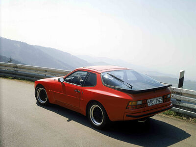 Porsche 944